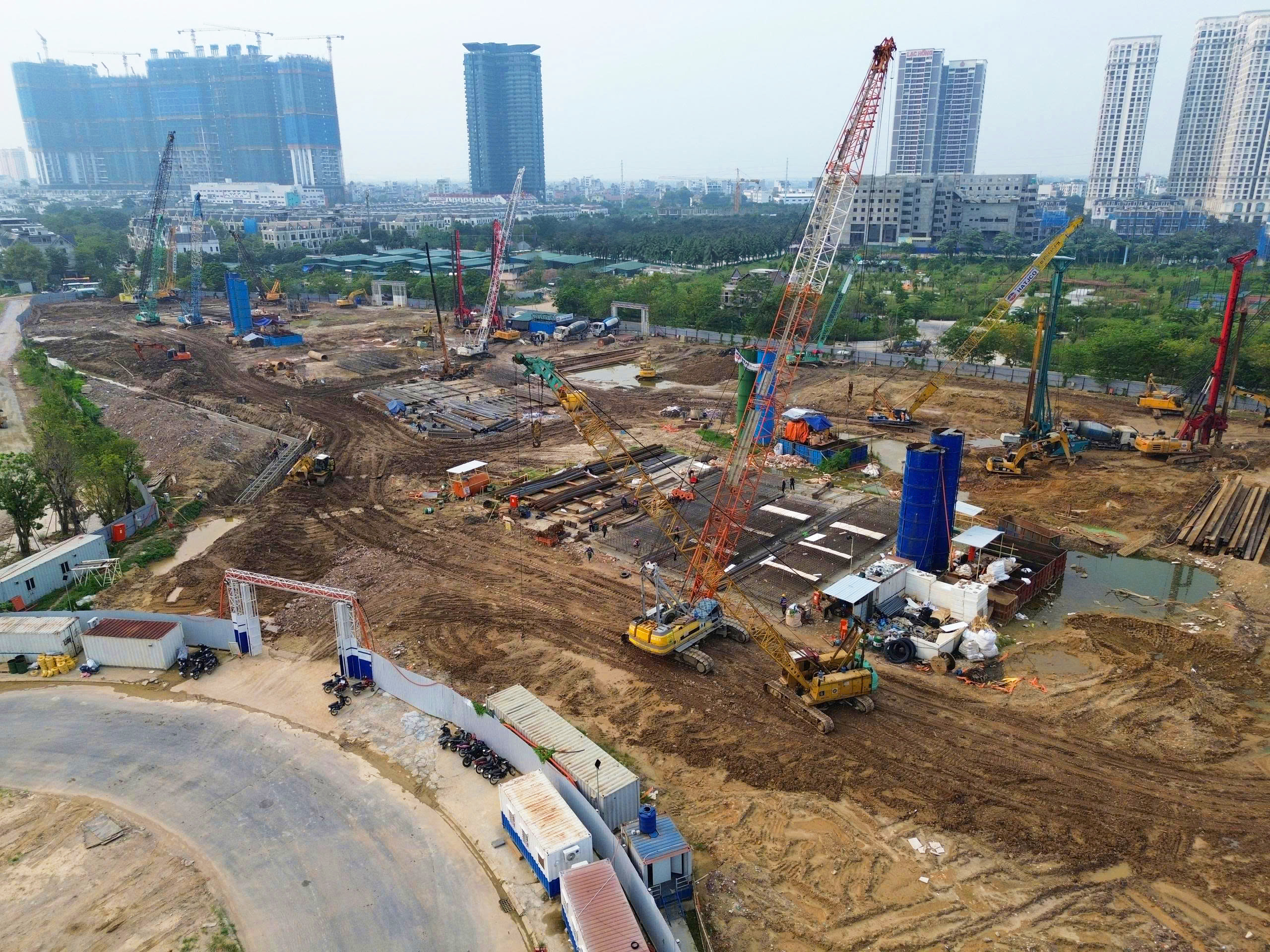 Trung tâm thủ đô xuất hiện siêu dự án có "bãi biển" cát trắng nước mặn 7.200m2, kiến trúc cảm hứng từ biển mây bảng lảng trên đỉnh núi, được vận hành bởi AI thế hệ mới - Ảnh 14.