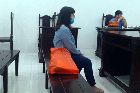 KOS giảm sàn 20 phiên, mất hơn 5.500 tỷ vốn hóa: 7 cổ phiếu từng lao dốc khốc liệt hơn, có người lĩnh án 20 năm tù - Ảnh 3.