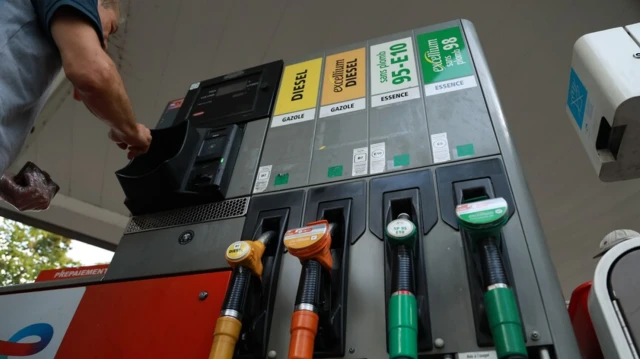 Châu Âu họp khẩn, giá dầu lập tức rơi mạnh - Ảnh 1.