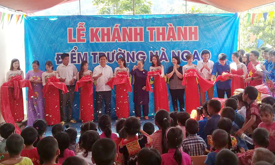 Việt Nam có một gia đình trí thức nổi tiếng: Cha là PGS có bài toán được chọn vào Olympic quốc tế, 3 con gái từ nhỏ đã phải lao động, mang rau ra chợ bán, nay đều là lãnh đạo lớn ở trường học - Ảnh 4.