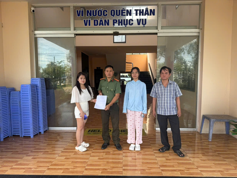 Công an xác minh giao dịch chuyển 49.950.000 đồng vào tài khoản Vietcombank của Lê Ngọc Ngân SN 2007 ảnh 1