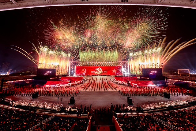 Các show diễn nghệ thuật đỉnh cao lần đầu tiên trên thế giới, biến những điều “không thể” thành “có thể” do Sun Group từng tổ chức- Ảnh 2.