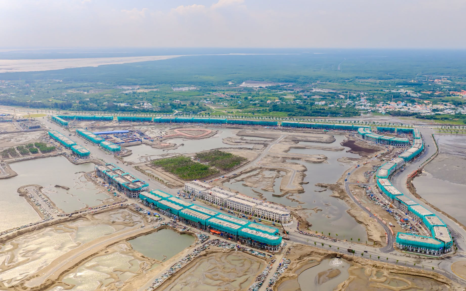 Siêu sân bay 16 tỷ USD bắt đầu "chiêu quân" hàng loạt vị trí, làm việc 8 tiếng/ngày, yêu cầu tốt nghiệp THPT, đủ sức khỏe lao động ảnh 3 Siêu sân bay 16 tỷ USD bắt đầu "chiêu quân" hàng loạt vị trí, làm việc 8 tiếng/ngày, yêu cầu tốt nghiệp THPT, đủ sức khỏe lao động - Ảnh 3.