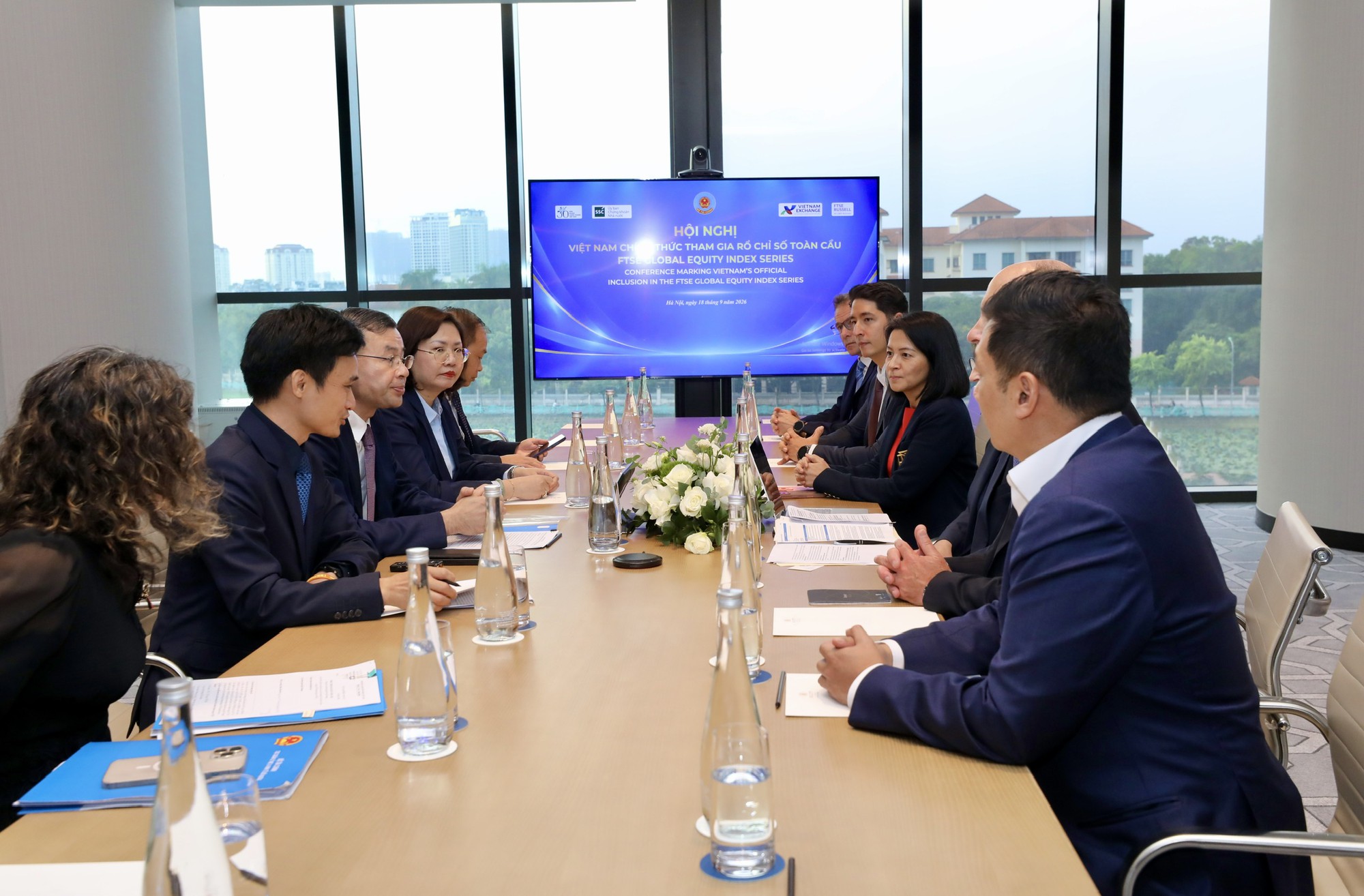 FTSE Russell đề xuất loạt hợp tác mới với Việt Nam sau dấu mốc nâng hạng - Ảnh 1.
