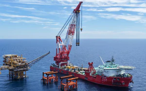 Phát hiện máy bay không người lái tàng hình liên tục di chuyển ở láng giềng Việt Nam, chiến hạm 40.000 tấn chờ ngày tiếp nhận - Ảnh 3.