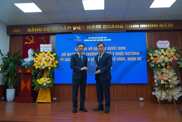 Đổi tên sau 18 năm, trường đại học được Tiến sĩ Nguyễn Thị Phương Thảo đầu tư liên tục có sự chuyển biến về nhân sự- Ảnh 1.