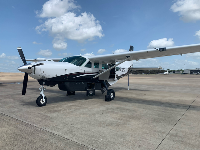 Đúng 9h sáng mai - 15/10, một máy bay Cessna 208 sẽ thực hiện nhiệm vụ đặc biệt tại miền Trung, bay trong 60 - 90 phút mà không hạ cánh ảnh 1