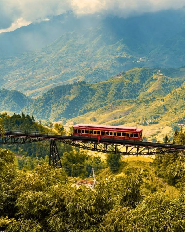 Việt Nam có 1 "cung điện Pháp" nằm ở độ cao 1.600m, mát mẻ quanh năm: 5 năm liền thắng giải "hàng đầu châu Á", 3 năm liên tiếp được vinh danh "biểu tượng hàng đầu thế giới" - Ảnh 6.
