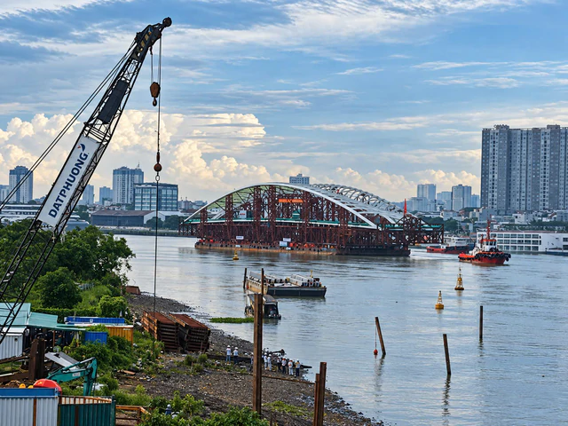 Đ&uacute;ng h&ocirc;m nay 21/10, ch&iacute;nh thức hợp long c&acirc;y cầu ngh&igrave;n tỷ &ldquo;kh&oacute; l&agrave;m v&agrave; chưa từng c&oacute; tr&ecirc;n thế giới&rdquo; của Việt Nam- Ảnh 1.