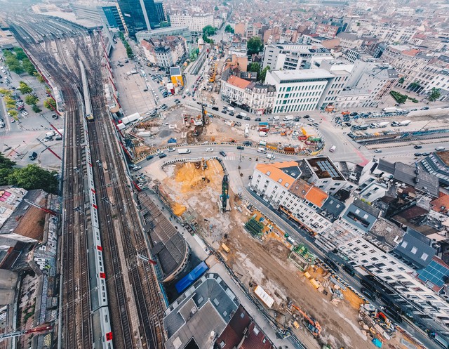 Hoãn xây dựng tuyến metro dài hơn 10 km trong 10 năm, tổng vốn đầu tư gần 140.000 tỷ đồng, chi phí đội lên 477% ảnh 2
