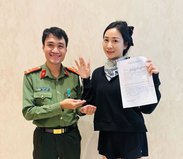 C&ocirc;ng an x&aacute;c minh v&ograve;ng Van Cleef trị gi&aacute; 150.000.000 đồng nằm tại khu vực soi chiếu Cảng h&agrave;ng kh&ocirc;ng quốc tế Đ&agrave; Nẵng - Ảnh 1.