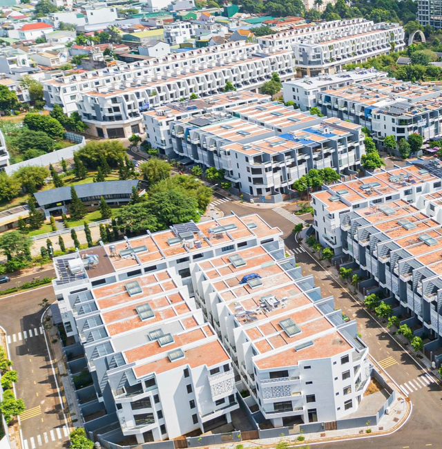 Ông Đặng Lê Nguyên Vũ đang bán nhà ở "chữa lành", "lối sống tỉnh thức" trong KĐT 45ha hiếm có ở Việt Nam: Giá từ 10 tỷ đồng/căn, hiện chỉ còn 15 căn chào bán - Ảnh 2.