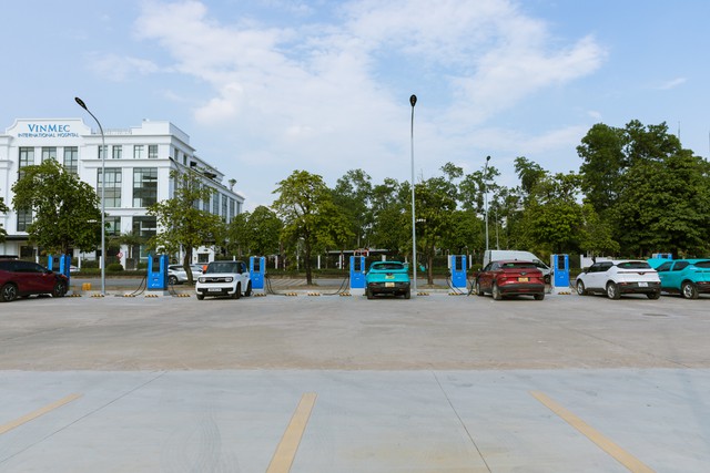 Việt Nam có siêu trạm sạc hơn 1.000 cổng cho ô tô điện, rộng gần 3 ha, công suất 21,6 MW - Ảnh 4.