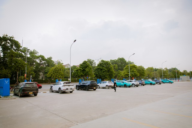 Việt Nam có siêu trạm sạc hơn 1.000 cổng cho ô tô điện, rộng gần 3 ha, công suất 21,6 MW - Ảnh 6.