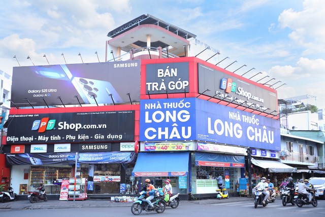 FPT Retail 10 năm liên tiếp vào Top 10 công ty uy tín ngành bán lẻ - Ảnh 2.