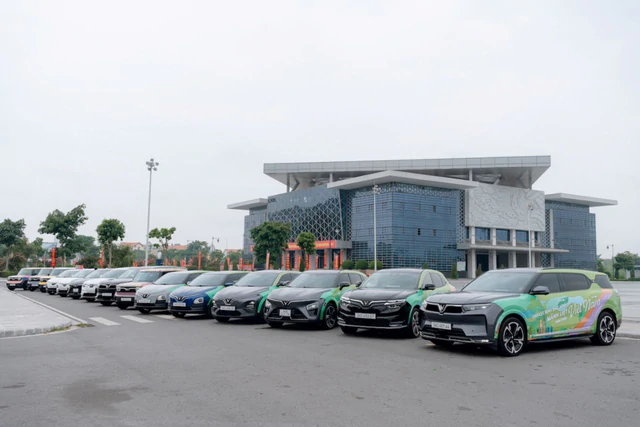 CEO Phạm Nhật Quân Anh mở chiến dịch chưa từng có: 880 sự kiện phủ sóng 88 Vincom, kéo dài suốt 2 tháng dành cho người mua xe điện - Ảnh 1.