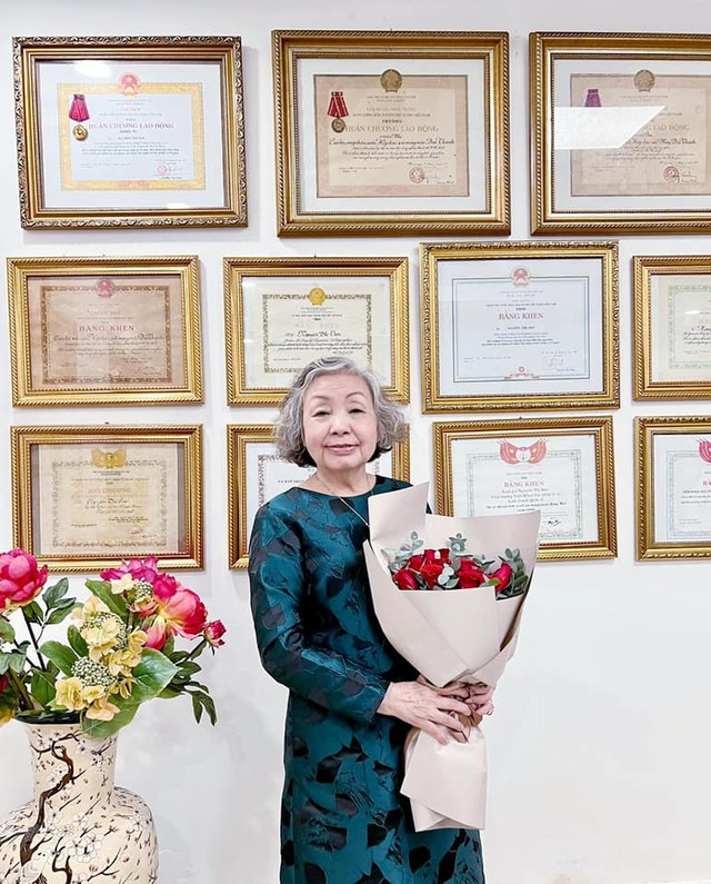 Việt Nam có gia tộc giàu có với 5 người con thành đạt, cháu trai SN 1995 đã làm Giám đốc: Người mẹ từng yêu cầu con trai về nhà trước 23h, nay đứng sau loạt thương hiệu nổi tiếng Hàn Quốc, Mỹ, Nhật Bản - Ảnh 3.