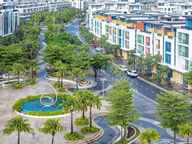 Từ nhà máy đến đô thị: Cách Tân Á Đại Thành dùng nền tảng 33 năm sản xuất để phát triển bất động sản với triết lý “Bất động sản Tinh khiết” - Ảnh 2.