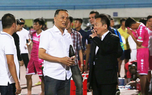 Việt Nam có 1 doanh nhân kín tiếng buôn ô tô, xe máy… mê bóng đá, là bố vợ 2 tuyển thủ quốc gia, con gái bán hàng online kiếm tiền tỷ mỗi tháng - Ảnh 2.
