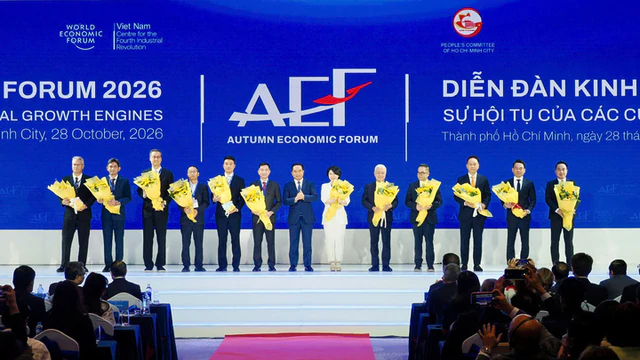 Hé lộ chi tiết 12 siêu dự án tổng vốn đầu tư 13 tỷ USD vừa được rót vào thành phố giàu nhất Việt Nam: Dự án lớn nhất gần 5 tỷ USD - Ảnh 1.