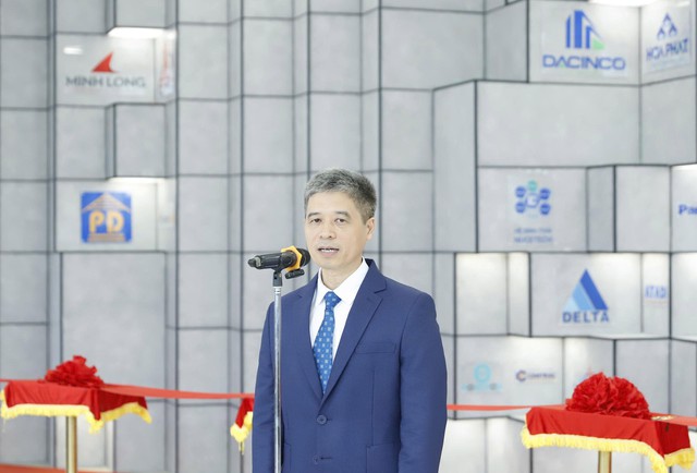 Tổng giám đốc Hòa Phát Nguyễn Việt Thắng về thăm trường ĐH, chia sẻ: “Dù đi đâu cũng luôn tự hào là cựu sinh viên Xây dựng” - Ảnh 6.