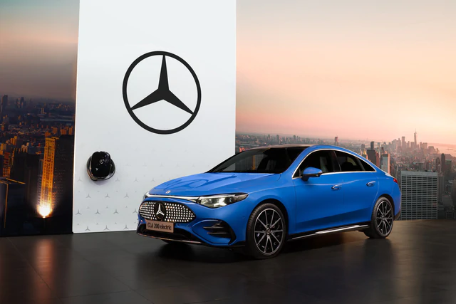 Giá 1,6 tỷ, mẫu xe điện giá rẻ nhất của Mercedes-Benz tại Việt Nam có gì? ảnh 1