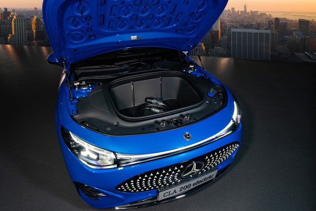 Giá 1,6 tỷ, mẫu xe điện giá rẻ nhất của Mercedes-Benz tại Việt Nam có gì? ảnh 7