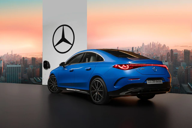 Giá 1,6 tỷ, mẫu xe điện giá rẻ nhất của Mercedes-Benz tại Việt Nam có gì? ảnh 2