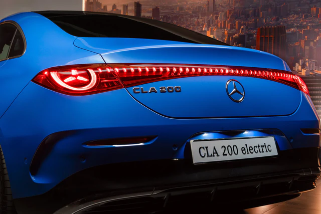 Giá 1,6 tỷ, mẫu xe điện giá rẻ nhất của Mercedes-Benz tại Việt Nam có gì? ảnh 5