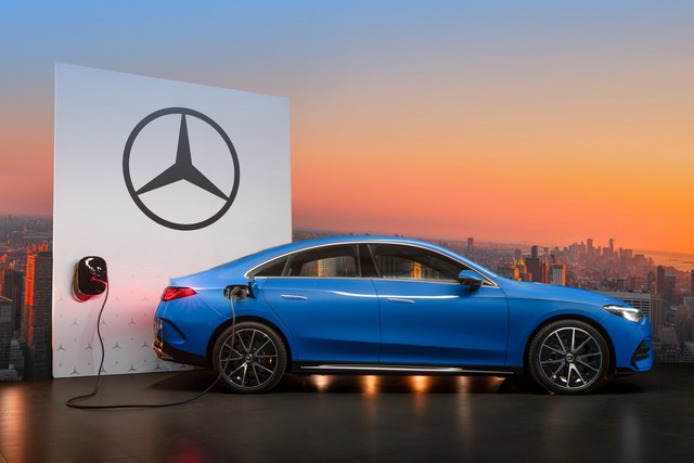 Giá 1,6 tỷ, mẫu xe điện giá rẻ nhất của Mercedes-Benz tại Việt Nam có gì? ảnh 13