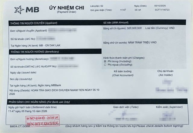 Người đ&agrave;n &ocirc;ng ở TP HCM chuyển khoản 500.000.000 đồng v&agrave;o t&agrave;i khoản - Ảnh 1.