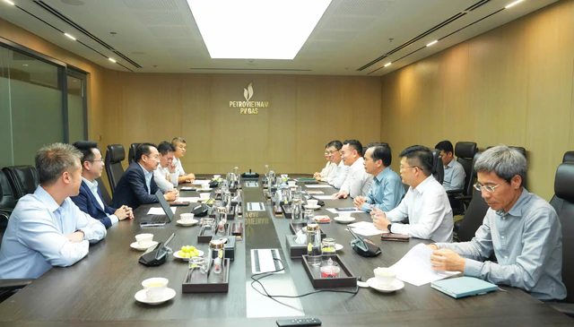 “Báu vật” chứa 17 tỷ m3 khí cùng 74 triệu thùng dầu ngoài khơi Việt Nam đang được các ông lớn dầu khí hợp sức đưa về bờ ảnh 1