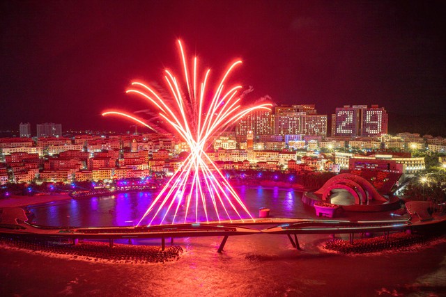 Vượt Bali và Phuket, điểm đến này của Việt Nam vừa được vinh danh “đẹp nhất châu Á”, đạt điểm số cao thứ hai thế giới: Thu 46.000 tỷ đồng trong 9 tháng đầu năm - Ảnh 2.