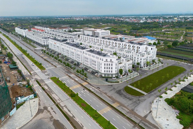 Th&agrave;nh phố gi&agrave;u nhất miền Bắc đang l&agrave;m đại lộ rộng 10 l&agrave;n sẽ ho&agrave;n th&agrave;nh v&agrave;o năm 2027, kết nối đến c&aacute;c đại đ&ocirc; thị của loạt &ocirc;ng lớn Sunshine Group, Vinhomes - Ảnh 2.