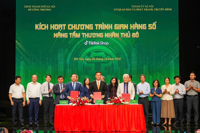 Một xã ở Hà Nội có 70 người bán hàng lên TikTok, một cơ sở bán 22.000 sản phẩm: Thủ đô đang thử cách mới để đưa đặc sản lên mạng - Ảnh 2.