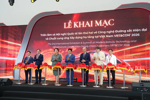 Gần 200 doanh nghiệp, 300 gian hàng cùng hội tụ tại triển lãm công nghệ đường sắt ở Hà Nội - Ảnh 1.