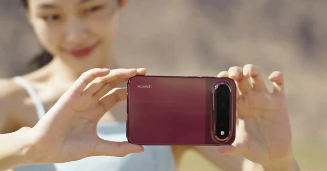 Quên iPhone 18 Pro Max đi, chiếc điện thoại 'bước ra từ quá khứ' này vừa lập kỷ lục doanh số - Ảnh 2.