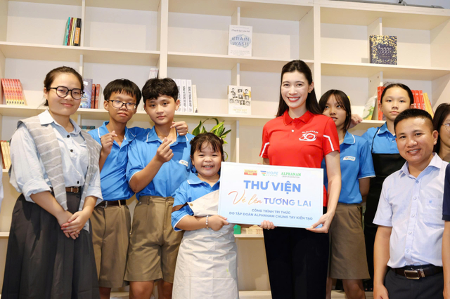 Ái nữ 9X: 24 tuổi theo đuổi dự án khách sạn 5 sao, 26 tuổi lọt Top 10 doanh nhân nữ kế cận, nay cùng bố và anh trai điều hành cơ nghiệp 31 năm tuổi - Ảnh 2.