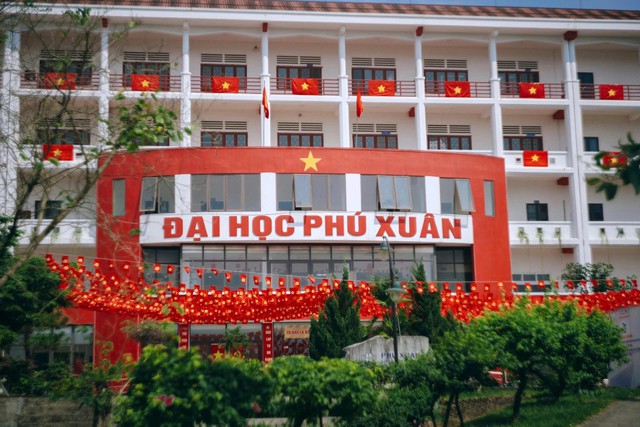 Việt Nam có 1 trường ĐH đào tạo 3 năm là tốt nghiệp: Học phí từ 86,3 triệu - 112,5 triệu đồng/khóa, dạy chuyên ngành thứ 2 miễn phí, nhiều ngành 15 điểm là đỗ - Ảnh 1.