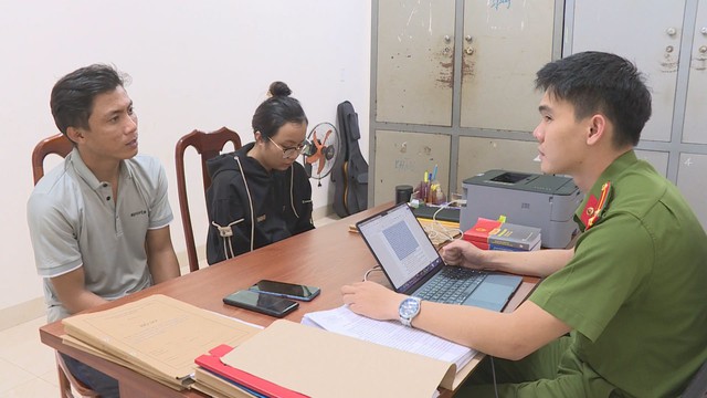 Công an kiểm tra loạt giao dịch chuyển khoản thanh toán sau: Bắt giữ Nguyễn Văn Hòa và Trần Thị Ngọc Trâm - Ảnh 1.