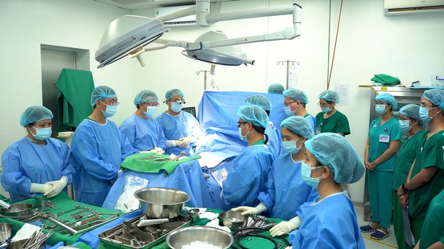 Việt Nam c&oacute; vị b&aacute;c sĩ vừa được gọi t&ecirc;n cho giải thưởng ở &Uacute;c: L&agrave; người Việt đầu ti&ecirc;n được vinh danh, l&agrave;m nghề hơn 30 năm, hiện c&ocirc;ng t&aacute;c tại bệnh viện c&ocirc;ng h&agrave;ng đầu TP.HCM ở lĩnh vực kh&oacute;- Ảnh 4.