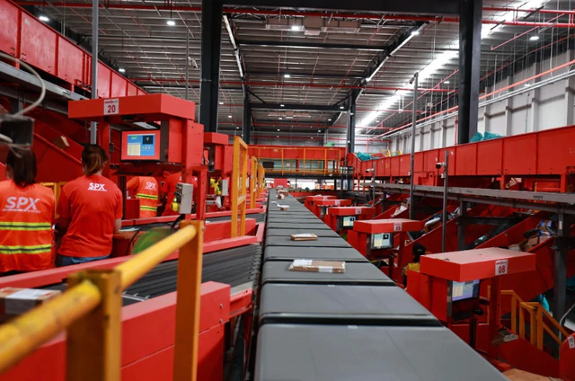 Việt Nam sắp có 1 “cỗ máy” logistics thuộc dạng “lớn nhất Đông Nam Á”, xử lý 7 triệu bưu kiện/ngày: Quy mô 170.000 m², dự kiến vận hành vào năm 2027 - Ảnh 1.