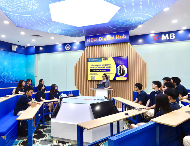 Tỷ ph&uacute; Phạm Nhật Vượng ch&iacute;nh thức bắt tay ng&ocirc;i trường được v&iacute; l&agrave; "Stanford Việt Nam": Gần 50 học sinh tr&uacute;ng tuyển ngay trong năm nay, 4.000 học sinh kh&aacute;c c&oacute; th&ecirc;m loạt cơ hội đặc biệt - Ảnh 6.