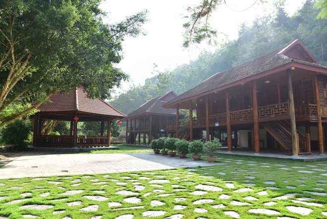 Việt Nam có 1 suối nước nóng tự nhiên nhiệt độ 80 độ C, có thể luộc chín trứng gà trong 10 phút, nằm ở tỉnh có 670.000 dân - Ảnh 12.