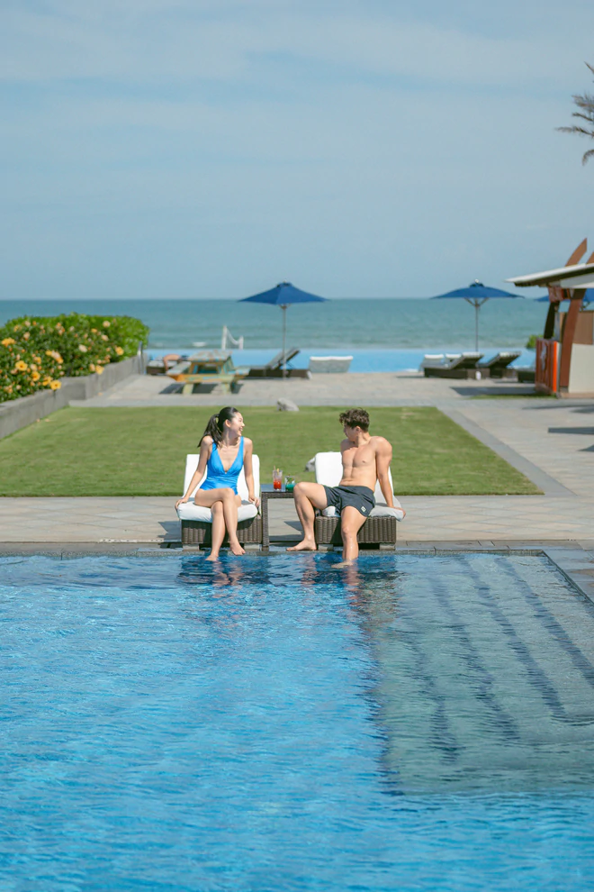 Bên trong công trình của nữ đại gia Việt từng tổ chức đám cưới bí mật cho tỷ phú Ấn Độ: Bể bơi vô cực dài nhất Đà Nẵng, thực đơn độc bản mới ra mắt ảnh 2 Bên trong công trình của nữ đại gia Việt từng tổ chức đám cưới bí mật cho tỷ phú Ấn Độ: Bể bơi vô cực dài nhất Đà Nẵng, thực đơn độc bản mới ra mắt ảnh 2